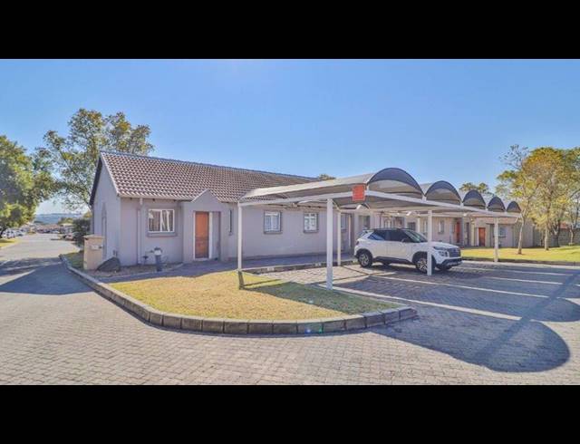 2 BEDROOM TOWNHOUSE FOR SALE IN GREENSTONE HILL